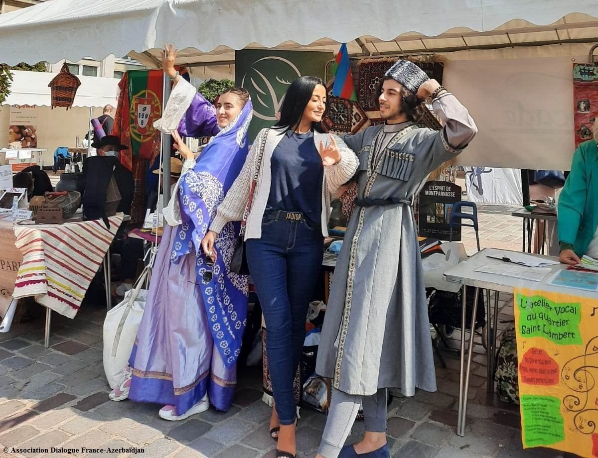 France : La culture et l'histoire de l'Azerbaïdjan sont représentées dans l'arrondissement de Vaugirard de Paris (PHOTOS)