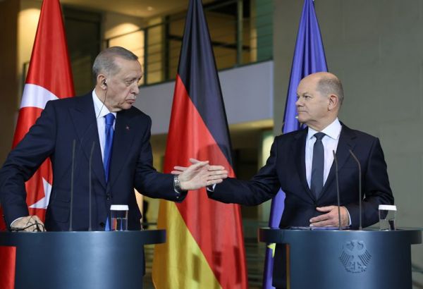 ERDOGAN DÉCLARE À SCHOLZ QUE LA TURQUIE EST PRÊTE À RENFORCER SES LIENS AVEC L'ALLEMAGNE