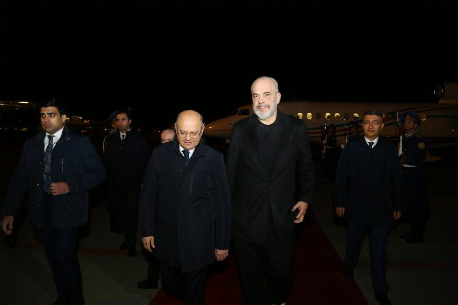 LE PREMIER MINISTRE ALBANAIS ARRIVE EN AZERBAÏDJAN POUR UNE VISITE DE TRAVAIL
