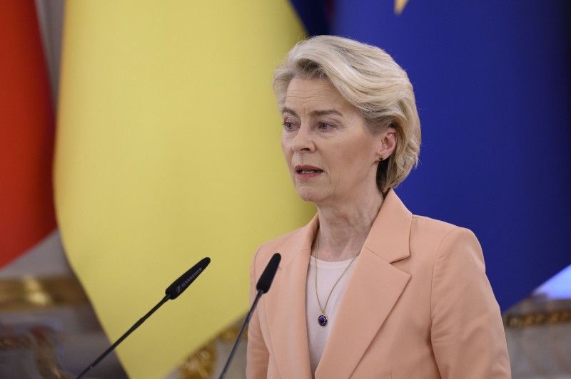 URSULA VON DER LEYEN RÉÉLUE PRÉSIDENTE DE LA COMMISSION EUROPÉENNE