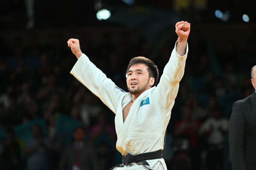 LE JUDOKA KAZAKH SMETOV REMPORTE SA PREMIÈRE MÉDAILLE D'OR OLYMPIQUE À PARIS