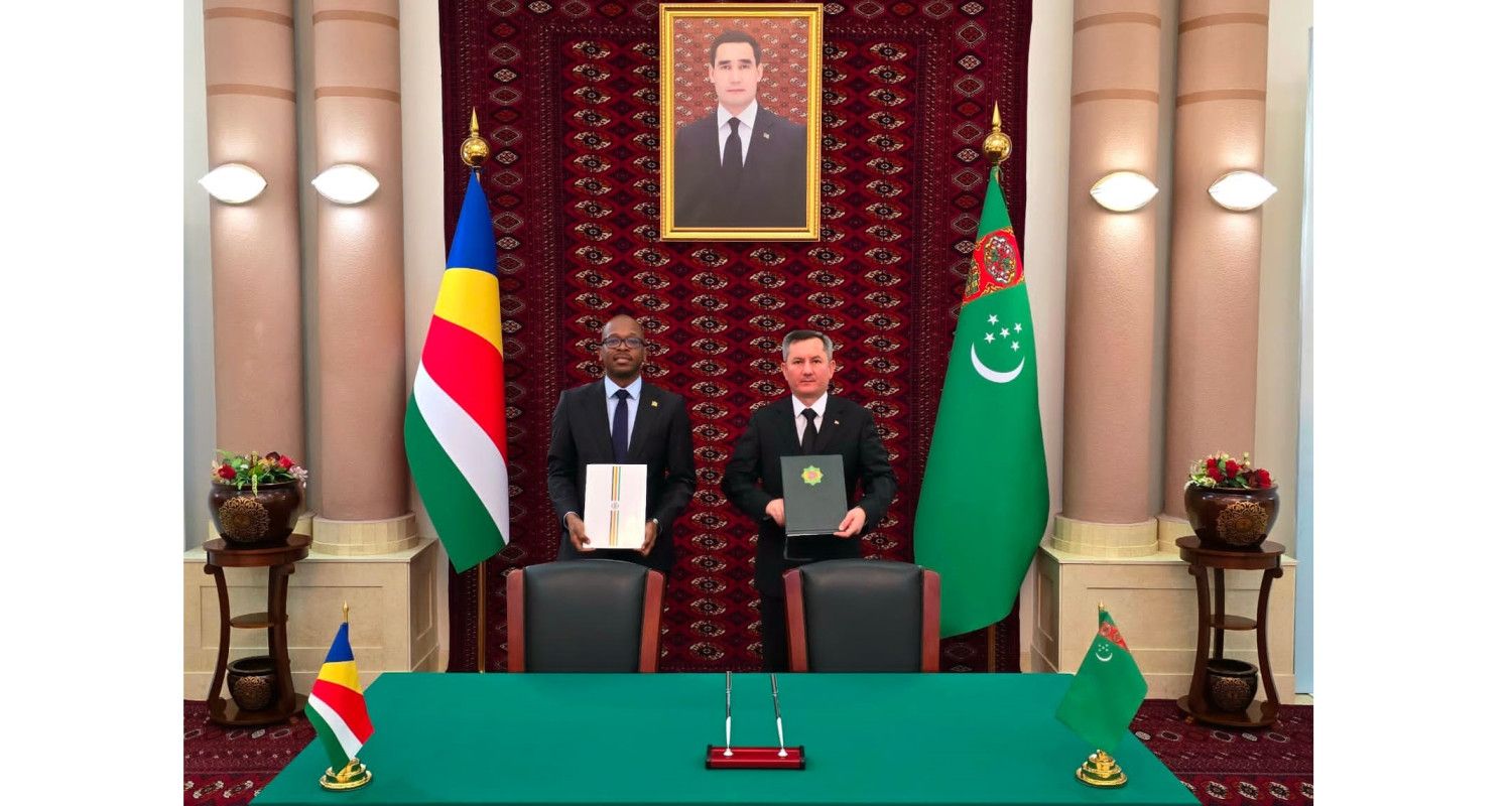 LE TURKMÉNISTAN SERRE DIPLOMATIQUEMENT LA MAIN DES SEYCHELLES, PAYS D'AFRIQUE DE L'EST