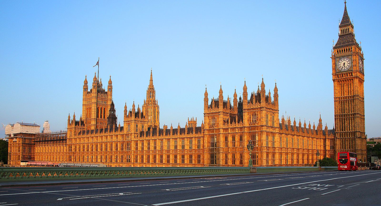 LE GOUVERNEMENT BRITANNIQUE ENVISAGELE DROIT DE DEMANDER UNE SEMAINE DE TRAVAIL DE QUATRE JOURS