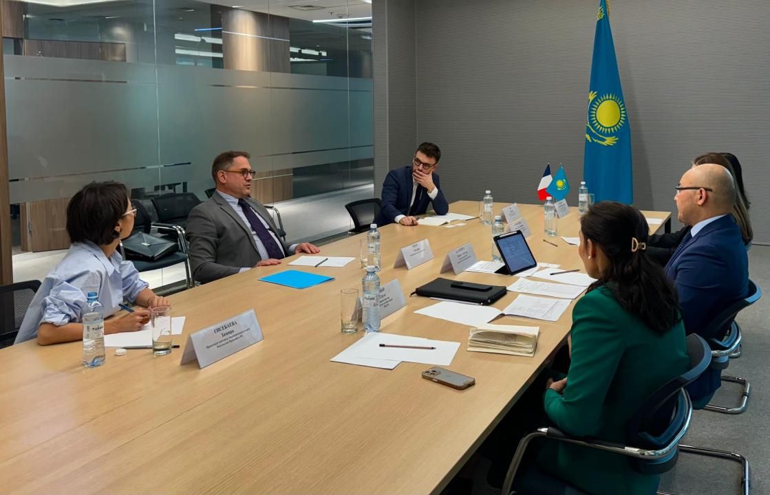 LE KAZAKHSTAN ET LA FRANCE EXPLORENT DE NOUVELLES VOIES DE COOPÉRATION EN MATIÈRE D'INVESTISSEMENT