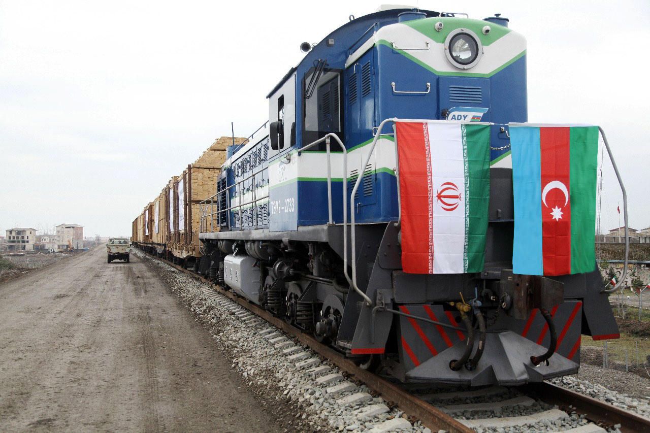 L'AZERBAÏDJAN, L'IRAN ET LA RUSSIE DISCUTERONT DES TRANSPORTS FERROVIAIRES ET MARITIMES LORS D'UNE RÉUNION TRIPARTITE