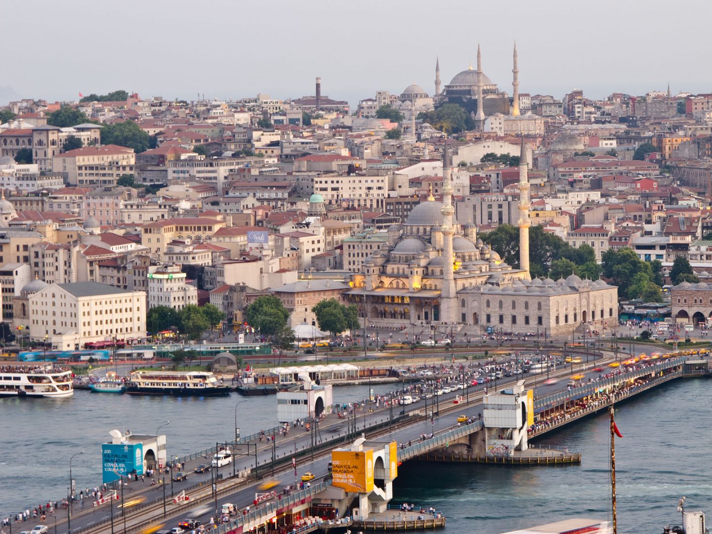 LA POLICE TURQUE ARRÊTE LE MAIRE D'ISTANBUL, EKREM IMAMOGLU