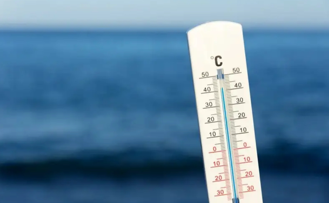 RAPPORT SUR LE CLIMAT DE FÉVRIER 2025 : CHALEUR RECORD ET DIMINUTION DE LA GLACE DE MER